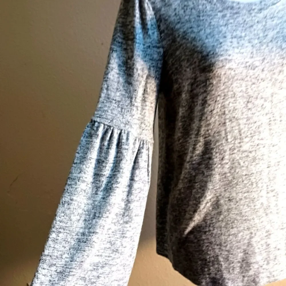 Chelsea & Theodore gray bell sleeve blouse - Picture 2 of 11